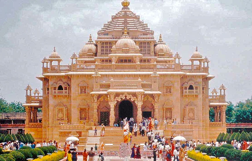 Akshardham-Gandhinagar-temple